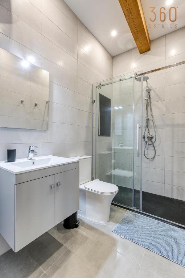 A Lovely 1Br Home With Balcony Just Off The Coast By 360 Estates Saint Julian's ภายนอก รูปภาพ